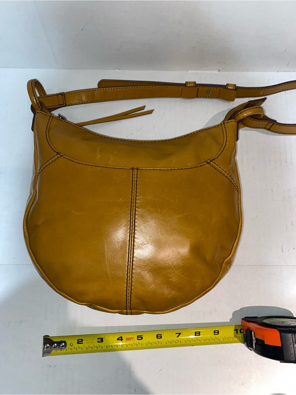HOBO SHEILA SCOOP CROSSBODY - Picture 6 of 7